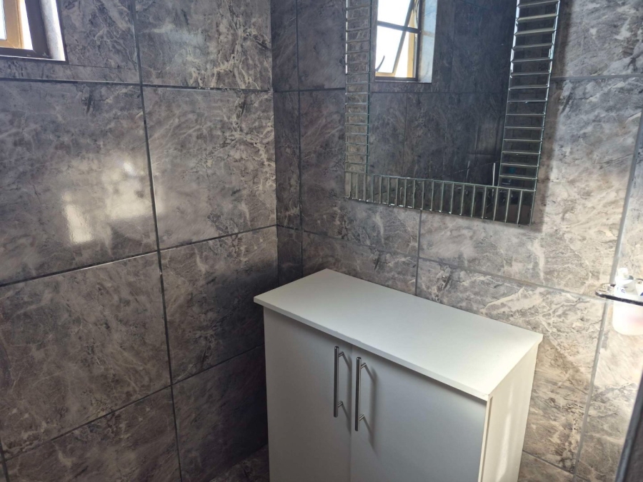 2 Bedroom Property for Sale in Kwazakhele Eastern Cape